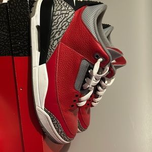 Jordan 3 retro unite size 10 worn just one time looking to sell